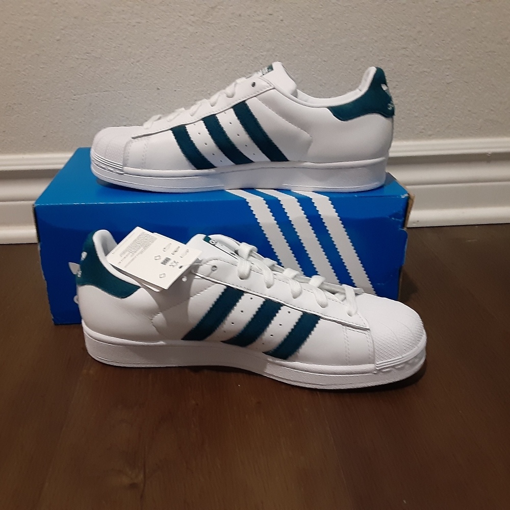 Adidas - Picture 2 of 4